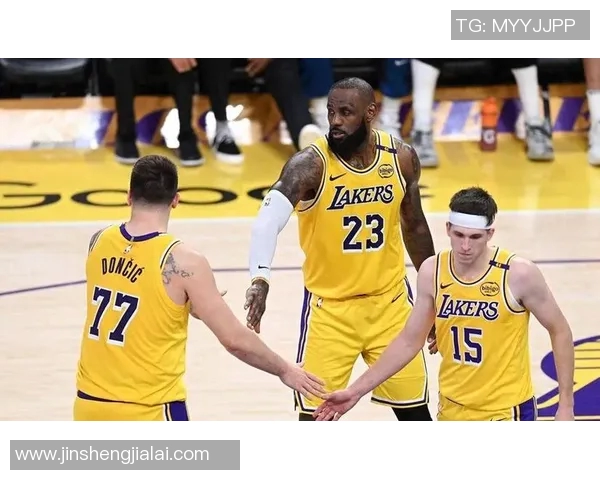 湖人对决国王精彩纷呈双方明星球员表现引人瞩目